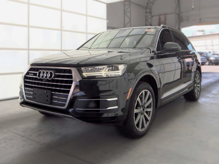 2018 Audi Q7 3.0T Prestige - frente em tres quartos