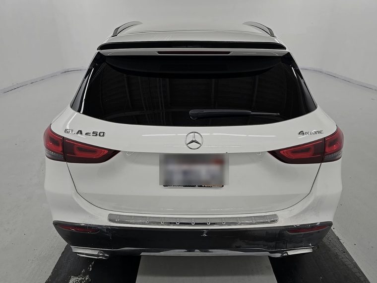 2021 Mercedes-Benz GLA 250 4MATIC - traseira de face