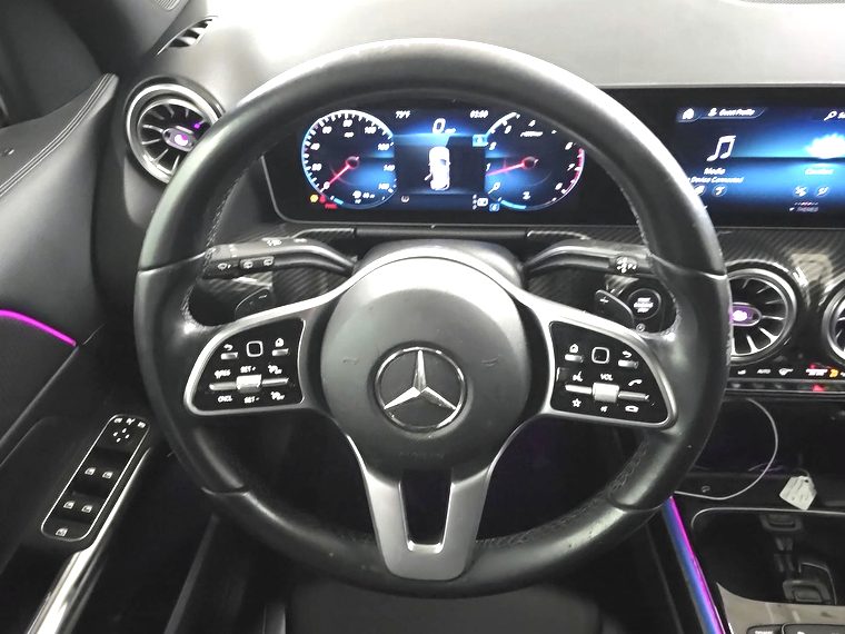 2021 Mercedes-Benz GLA 250 4MATIC - volante e painel digital